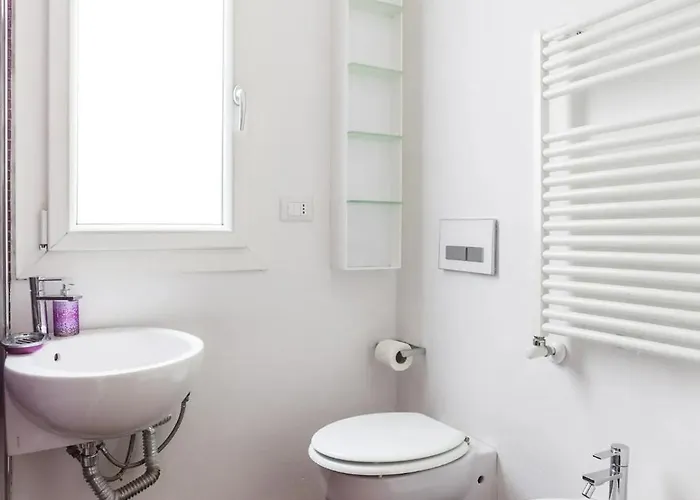 Bologna's Heart At Farini 31 شقة *